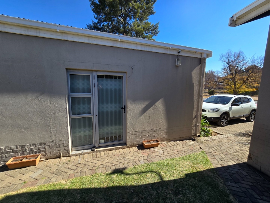 To Let commercial Property for Rent in Hospitaalheuwel Free State